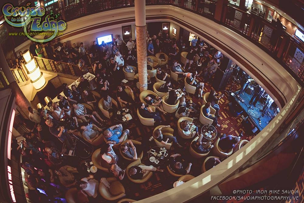 barcity | Cruise to the Edge